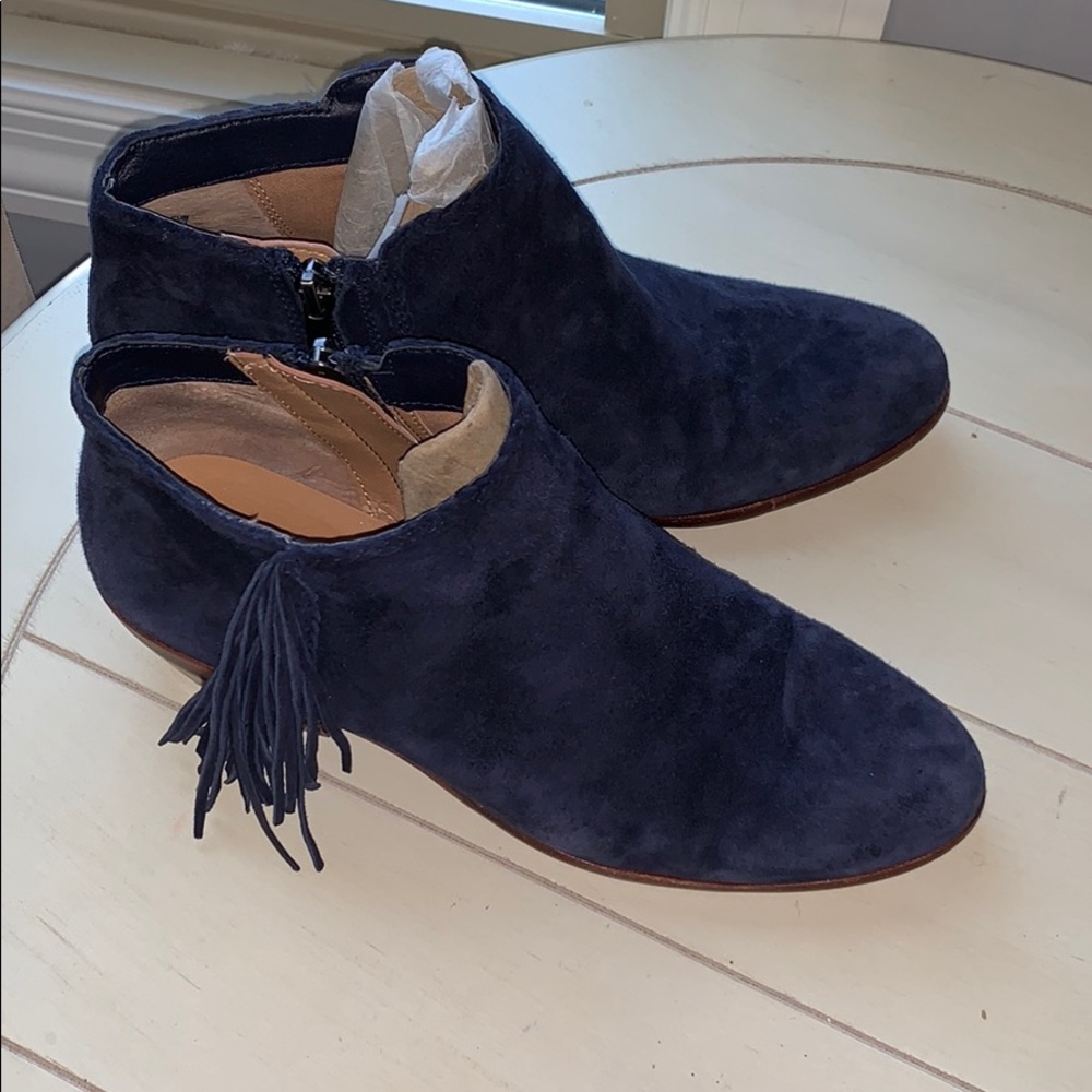 SE suede booties